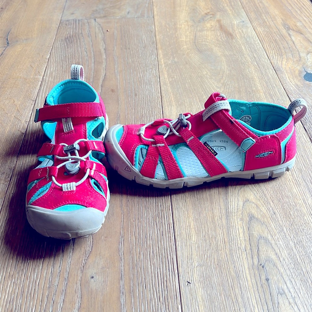 Keen Girls Hiking Shoes